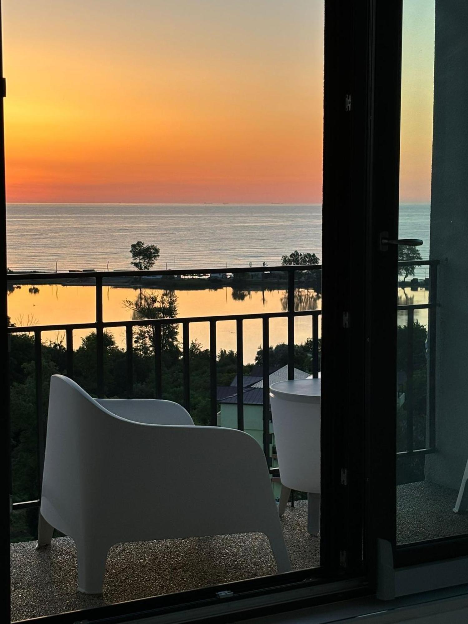 Апартаменты Donna Alba Seaview Penthouse, Casa Ta De Pe Plaja Нептун Экстерьер фото